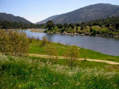 Un entorno único.... junto al río Alberche y 1 km de la Reserva Natural del Valle de Iruelas